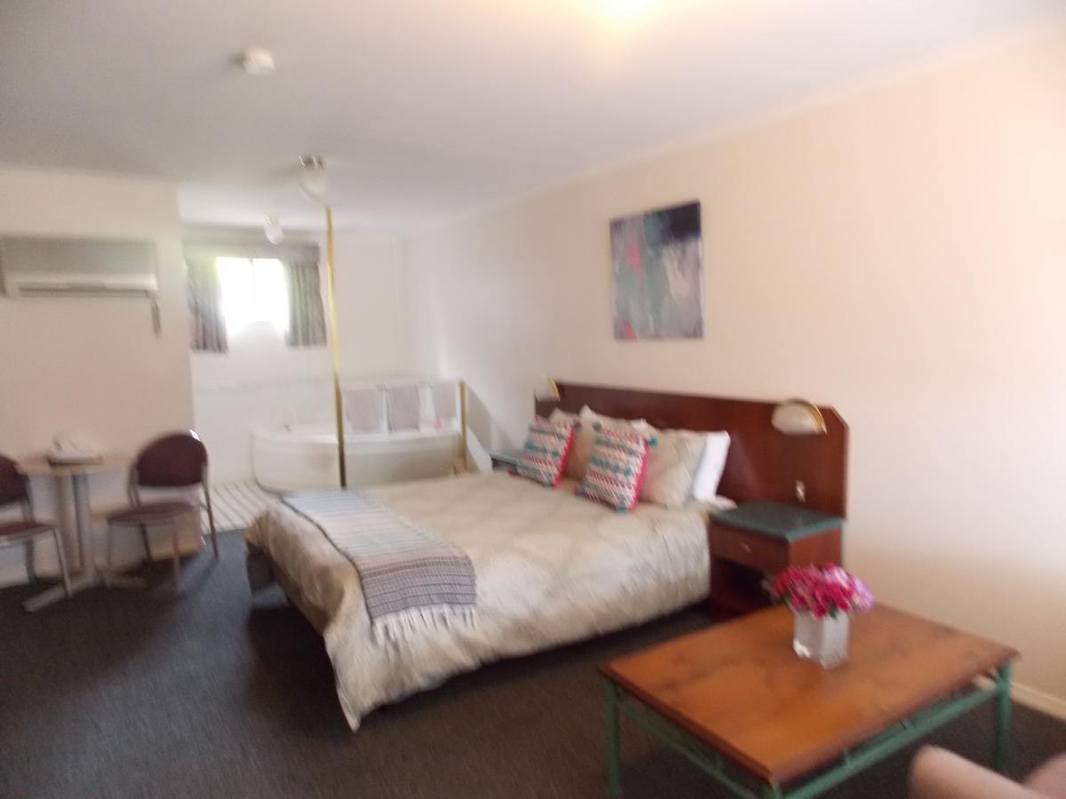 Yass Motel エクステリア 写真