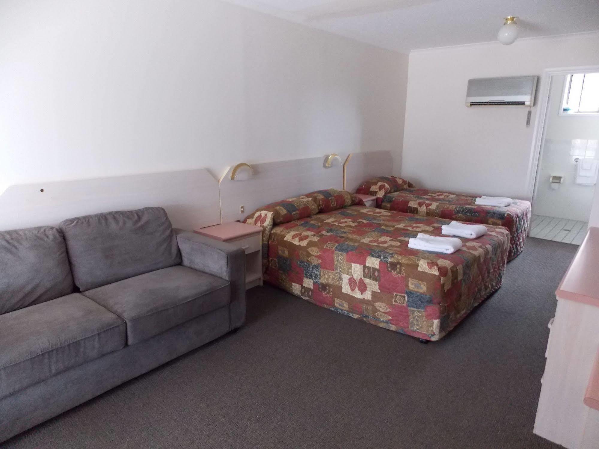 Yass Motel エクステリア 写真