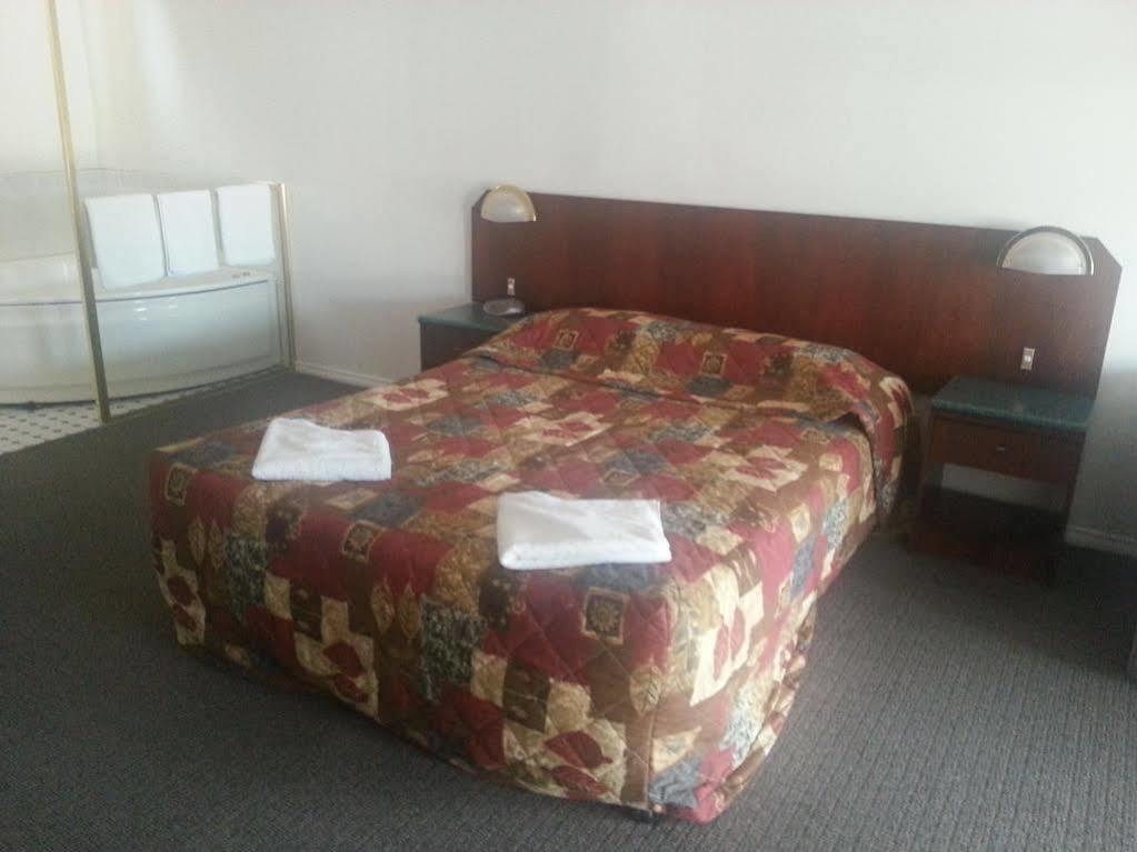 Yass Motel エクステリア 写真